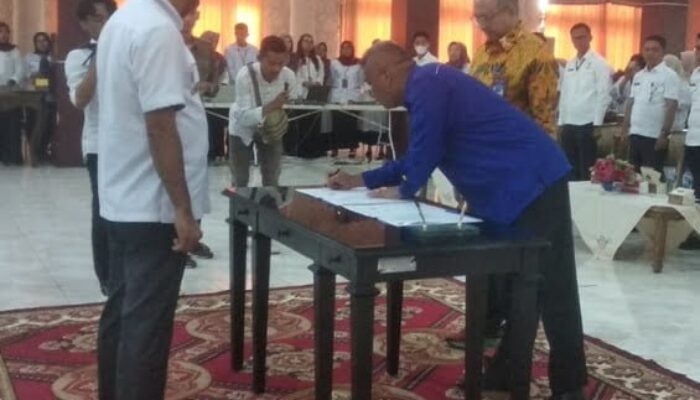 Rendahnya Pengelolaan dan Pengembangan, PDAM Tirta Saribu Sungai Jalin Kerja Sama dengan Perumda Air Minum Padang