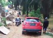 Tak Disiapkan Jalur Darurat, Kontraktor Proyek Jembatan Ranah Palabi Dharmasraya Dinilai Kurang Profesional
