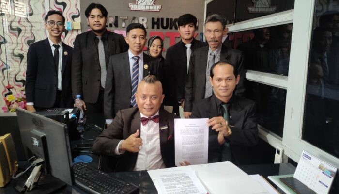 Penggiringan Opini dan Intervensi, Kuasa Hukum JFP, Boy London: Kuasa Hukum IDT Diluar Batas Kewenangannya