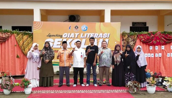 SMP IT Cahaya Makkah Pasaman Barat Luncurkan Literasi Sekolah