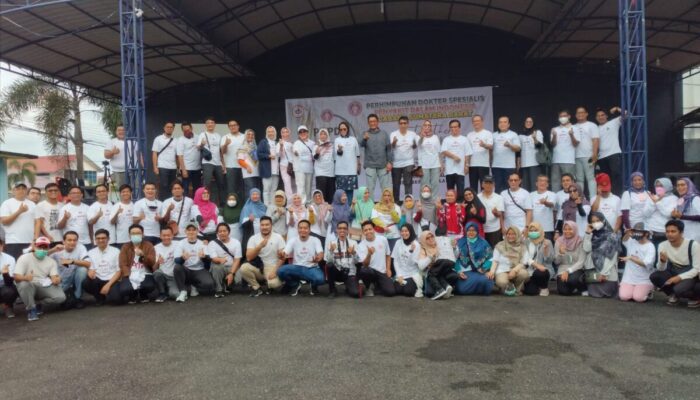 Hadiri HUT PAPDI, Walikota Padang Minta Para Dokter Penyakit Dalam Ikut Mengawasi Peredaran Obat-obatan