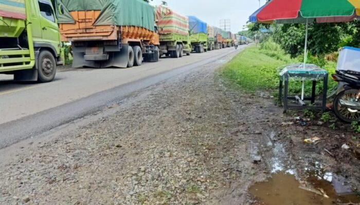 Jalinsum Gunung Medan Macet Panjang, Ada Apa Ya!