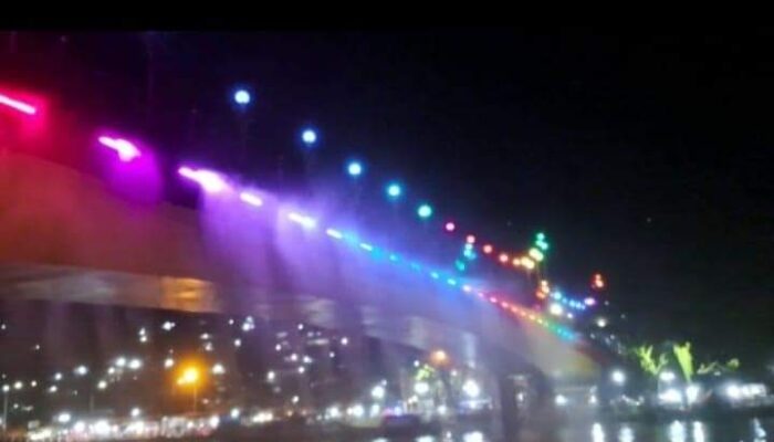 Padang Keren! Lampu Kabut Cantik Jembatan Siti Nurbaya Sambut Wisatawan Tahun Baru
