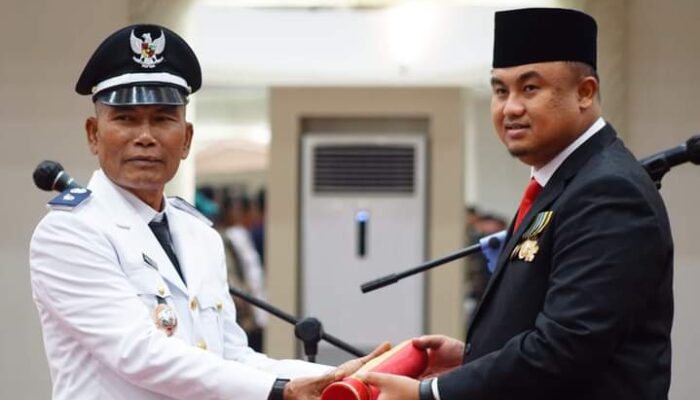 Naikan Penghasilan Wali Nagari Jadi Rp5 Juta, Bupati Dharmasraya Ingatkan Jangan Sampai Ada Terjerat Hukum!