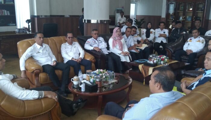 Manajemen Aqua dan Pemkab Solok Kembali Pertemuan, Ini Penegasan Bupati Epyardi Asda!