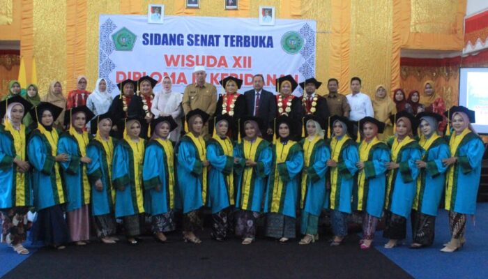 Akademi Kebidanan Pasaman Barat Wisuda 16 Lulusan Diploma III