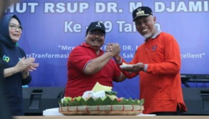Gubernur Mahyeldi Tantang RSUP M. Djamil Padang Bisa Cegah Warga Sumbar Berobat ke Luar Negeri