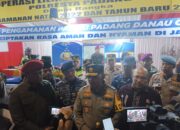 Jelang Malam Pergantian Tahun, Kapolda Sumbar Tinjau Pospam Nataru Pantai Padang