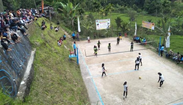 Stardus Club Jorong Angge Helat Kejuaran Bola Voli Putri Se-Sumbar