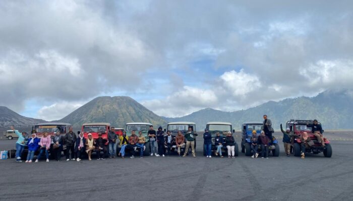 DPRD Sumbar Berikan Edukasi Wisata Pada Perwakilan Masyarakat Lima Puluh Kota dan Payakumbuh ke Jawa Timur