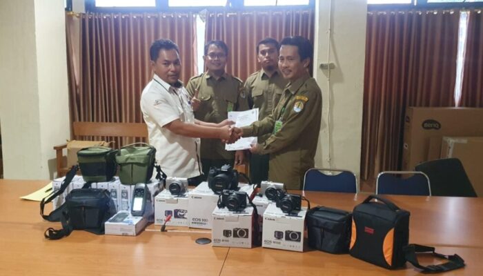 Perkuat Fungsi SM Tarusan Arau Hillir, BKSDA Sumbar dapat Bantuan Kamera dan GPS dari PT Semen Padang