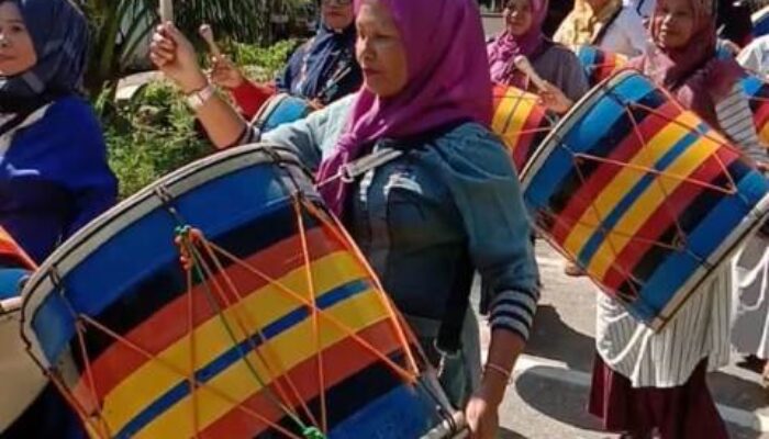 Keunikan Ibu-Ibu PKK Nagari Lareh Nan Panjang Manggunda Gandang Tasa