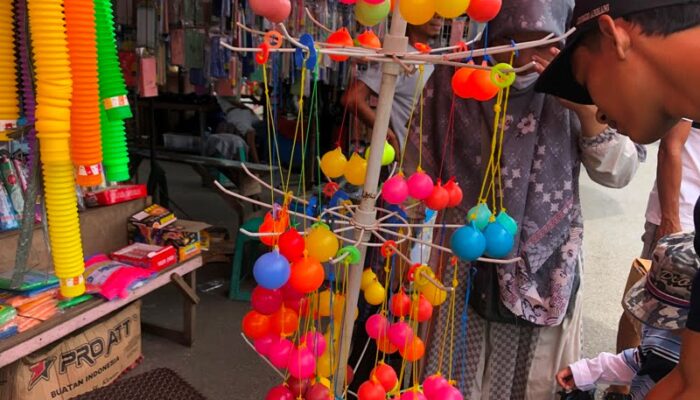 Lagi Viral, Permainan Latto-Latto Hasilkan Omzet Ratusan Rupiah