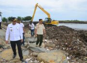 Wako Padang Imbau Warga Jangan Buang Sampah ke Sungai
