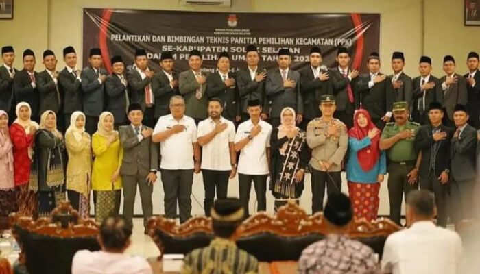 Usai Dilantik, Ini Pesan Khusus Wabup Yulian Efi dan Ketua DPRD Zigo Rolanda Kepada 35 PPK Pemilu se-Solok Selatan