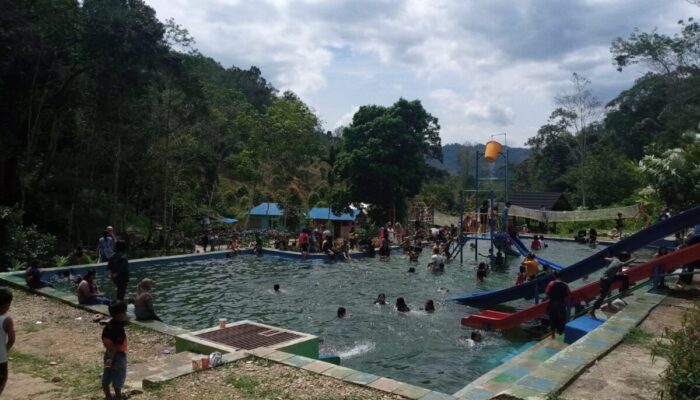 Objek Wisata Lubuak Pandakian Sumpur Kudus Disesaki Pengunjung saat Libur Tahun Baru