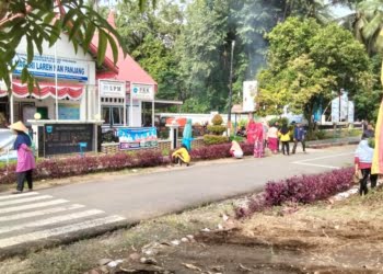 Semangat PKK Nagari LNP Padang Pariaman, Tata Keindahan Taman Sambil Berkebun Ketahanan Pangan