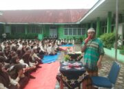Mak Ipin Artis Minang Jadi Bintang Tamu Muhadarah MTsN 2 Padang