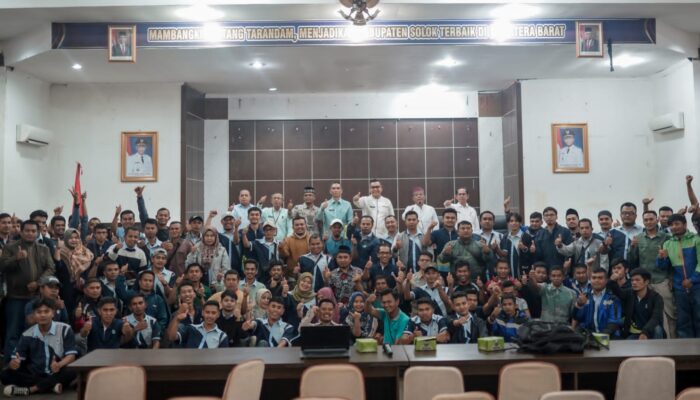 Ditawari Kerja Lagi oleh Direksi Tirta Investama, Karyawan Aqua yang di-PHK Kembali Menghadap Bupati Solok