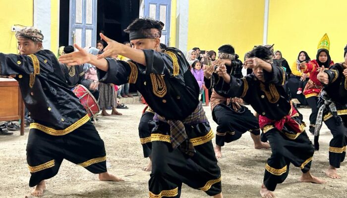 Berdiri Sejak 1990, Disparbud Solok Kagumi Grup Kesenian Balai Aro Nagari Sirukam