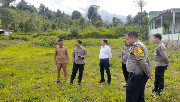 Kapolres Solok AKBP Apri Wibowo Tinjau Lokasi Rencana Pembangunan Masjid di Nagari Koto Gaek Guguk
