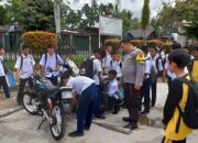 Bhabinkantibmas Razia di SMPN 1 IV Koto Aur Malintang, Siswa Langsung Panik