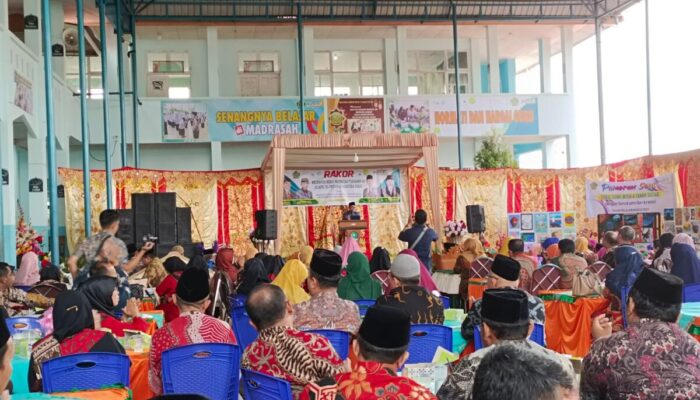 Kemenag Sumbar Gelar Rakor K2MTS di MTsN 6 Tanah Datar