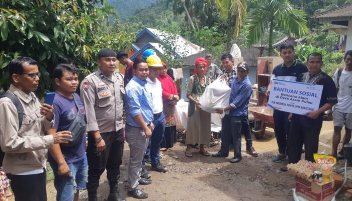 PLN Indonesia Power UPDK Bukittinggi Salurkan Bantuan Korban Banjir