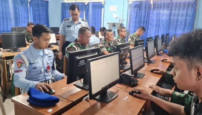 Prajurit TNI AL Lanud Sutan Sjahrir Padang Tes Psikologi dalam Menguasai Senpi
