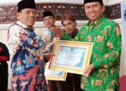 Edy Oktafiandi Kakankemenag Padang Terima Penghargaan Anti Narkoba
