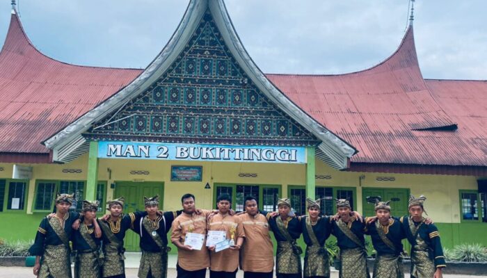 MAN 2 Bukittinggi Raih Tiga Penghargaan