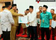 UPZ Nagari III Koto Aur Malintang Terima Penghargaan dari Bupati Suhatri Bur