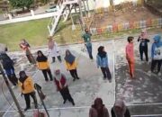 PKK Nagari Lareh Nan Panjang Senam Bersama Warga