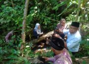 Kekurangan Air Bersih, Dinkes Padang Pariaman Bersama Wali Nagari Salibutan dan Warga Ambil Sampel Air di Bukik Gafang