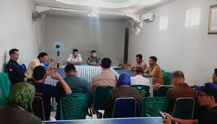 Warga Nagari Tiku Limo Jorong Tangkap Enam Ekor Buaya Muara