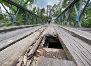 Jembatan Batu Sibulati Rusak Berat