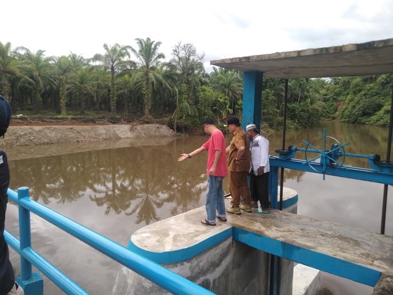 Wakil Bupati Agam, Irwan Fikri mengunjungi Bendungan Batang Bawan. Peri.
