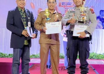 SMA Praja Taruna Sumbar