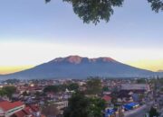 Gunung Marapi dan Curah Hujan Tinggi, Warga Sumbar Diminta Tingkatkan Kewaspadaan