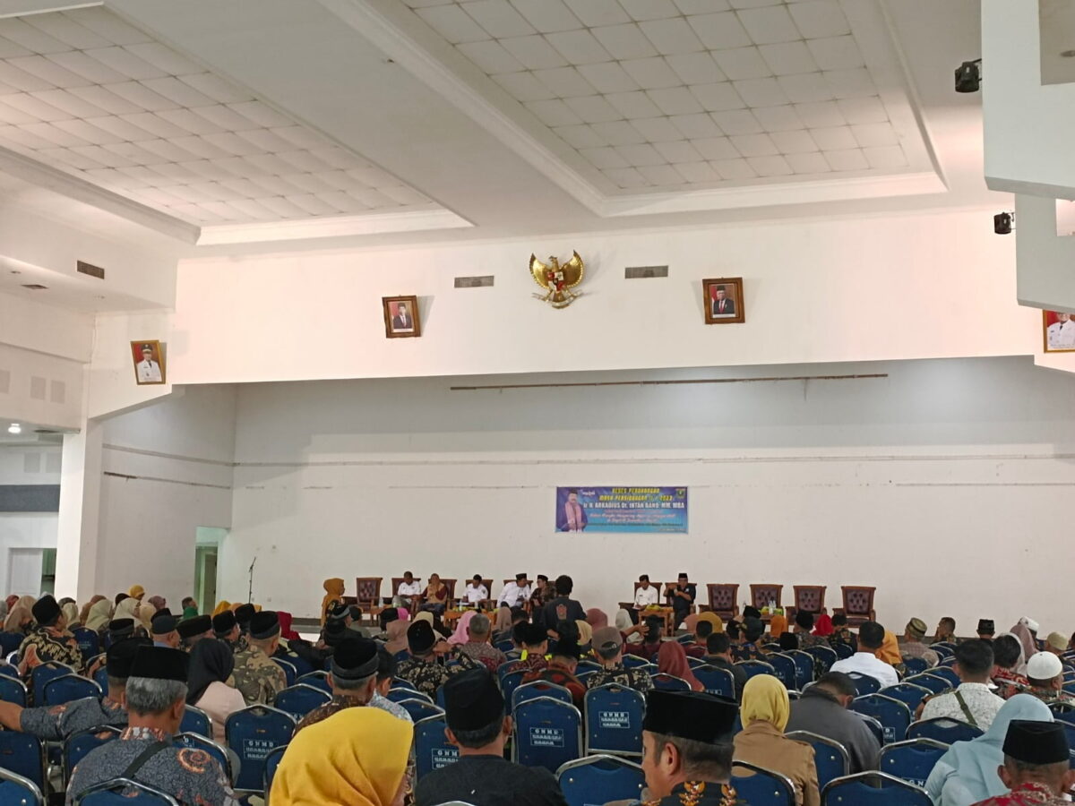 Peserta dalam kegiatan reses yang dijalankan oleh Anggota DPRD Sumbar, Arkadius Dt Intan Bano. Rezky