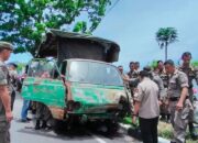 Satpol PP Padang Tertibkan PKL Buah Depan PJKA