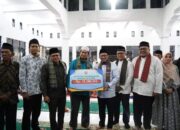 Sebanyak 283 Guru LPA dan Petugas Masjid di Kabupaten Tanah Datar Terima Insentif