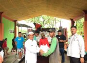 Warga Air Dingin Terima Sembako, Kadis LH: Semoga Dapat Meringankan