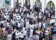 Salat Idulfitri 1444 H, Masyarakat Penuhi Islamic Center Padang Panjang
