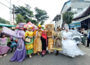 Fashion Berbahan Daur Ulang Pukau Penonton Festival Muaro Padang