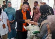 Pos Bukittinggi Salurkan Beras Bantuan untuk 36.014 Penerima
