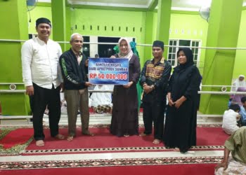 Safari Ramadan di Dapil, Aida Serahkan Bantuan untuk Sejumlah Masjid dan Musala