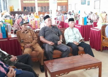 Pisah Sambut Kepala SMAN 1 Batipuh Tanah Datar Berlangsung Haru