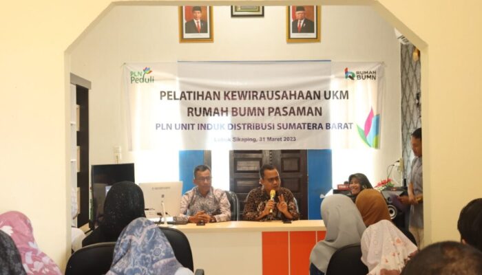 PLN UP3 Bukittinggi Bekali Ilmu Kewirausahaan Bagi UMKM Binaan Rumah BUMN Pasaman
