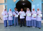 Siswa MAN 3 Padang Terima Beasiswa Baznas Sumbar
